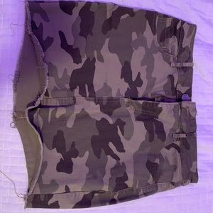Garage camo skirt